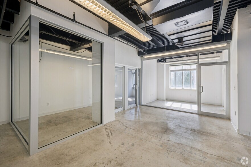 More Photos Of 420 Lincoln Rd, Miami Beach Loft Creative Space For Lease