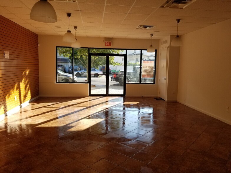 More Photos Of 337-341 Sand Ln, Staten Island Storefront Retail Residential For Lease