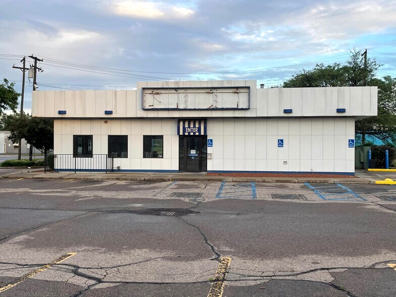 More Photos Of 17431 Dix Rd, Melvindale Fast Food For Lease