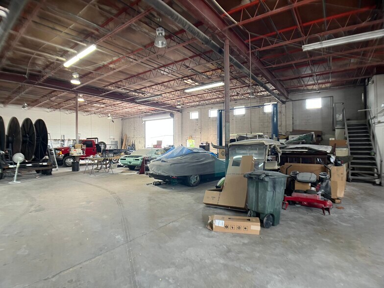 More Photos Of 365 N Ivey Ln, Orlando Manufacturing For Lease