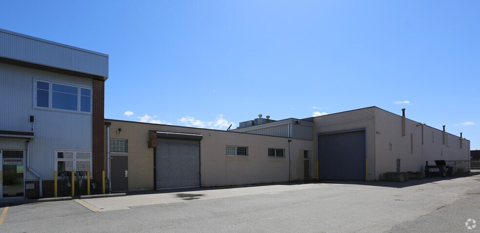 More Photos Of 11100 River Rd, Richmond Warehouse For Lease