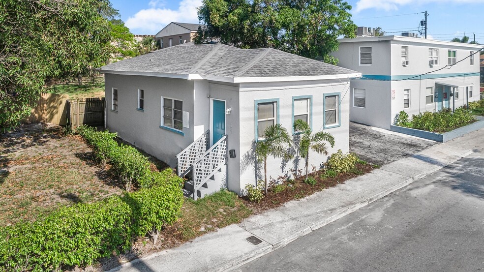 More Photos Of 1913 Division Ave, West Palm Beach Apartments For Sale