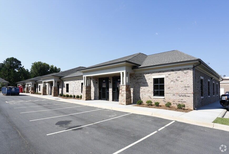 More Photos Of 102 Waxhaw Professional Park Dr, Waxhaw Office For Lease