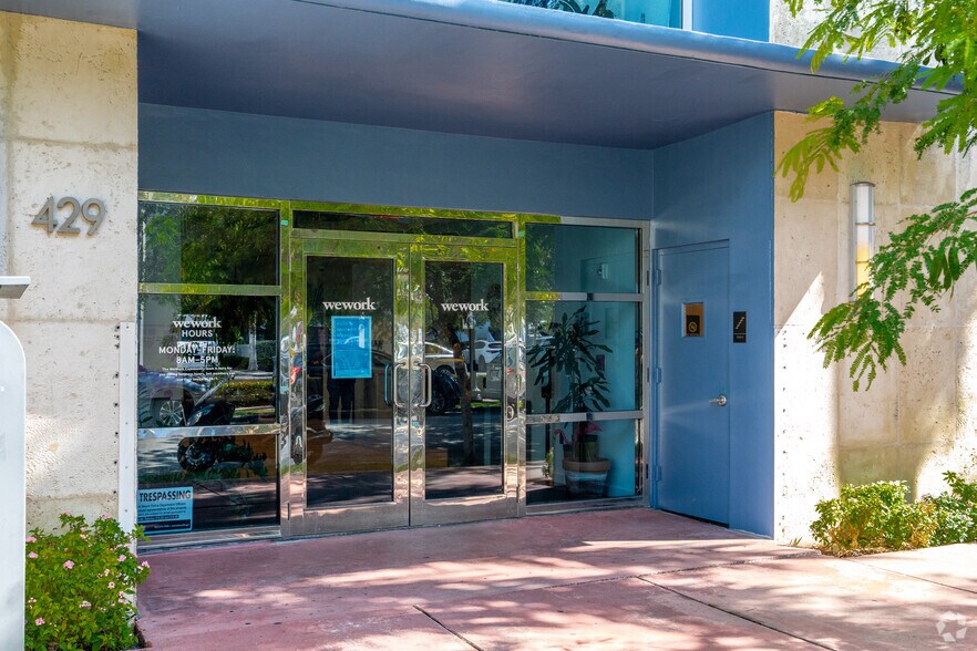 More Photos Of 429 Lenox Ave, Miami Beach Office For Lease