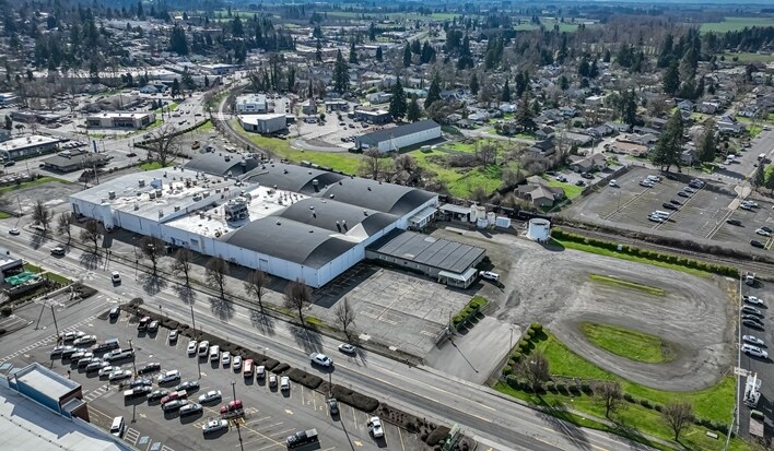 Primary Photo Of 811 N 1st St, Silverton Food Processing For Lease