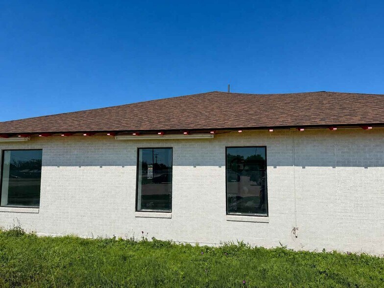 More Photos Of 1614 Pulliam St, San Angelo Office For Sale