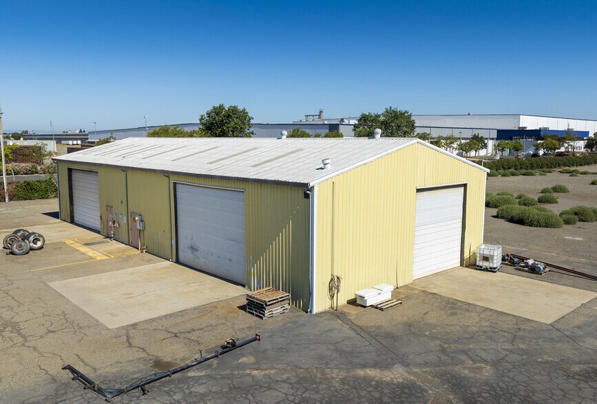 More Photos Of 1785 E Beamer St, Woodland Manufacturing For Sale