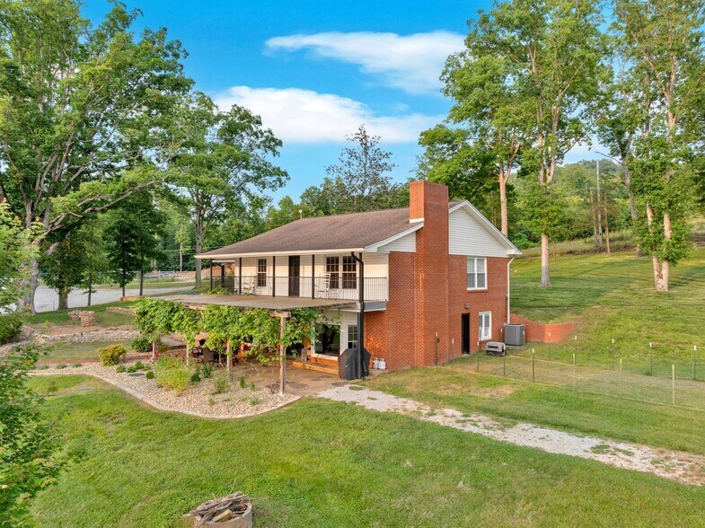 More Photos Of 1060 Paint Rock Ferry Rd, Kingston Specialty For Sale