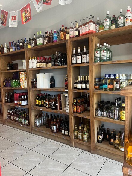 More Photos Of 1602 Corpus Christi St, Laredo General Retail For Lease