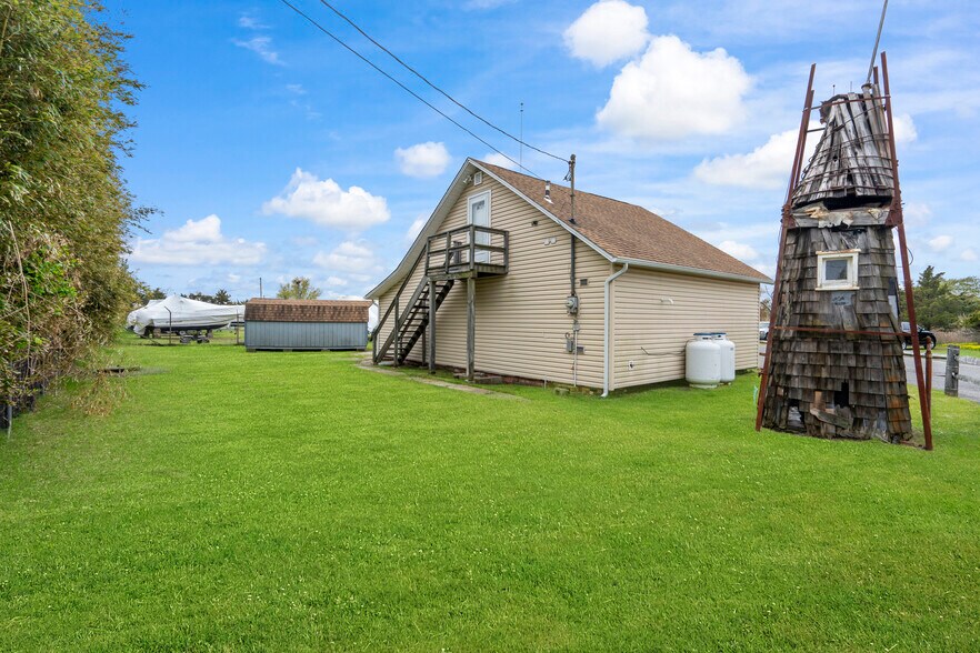 More Photos Of 300 Pine Neck Ave, East Patchogue Marina For Sale