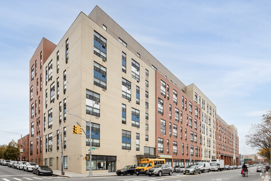 Primary Photo Of 3970 3rd Ave, Bronx Apartments For Lease