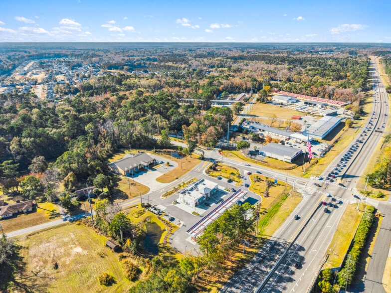 More Photos Of 1750 Grove Point Rd, Savannah Service Station For Sale