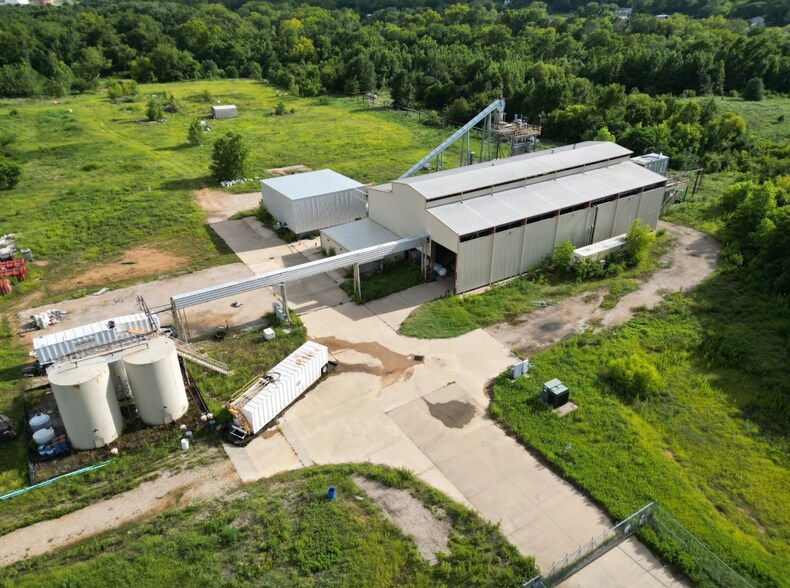 Primary Photo Of 1775 E Duncan St, Tyler Industrial For Sale