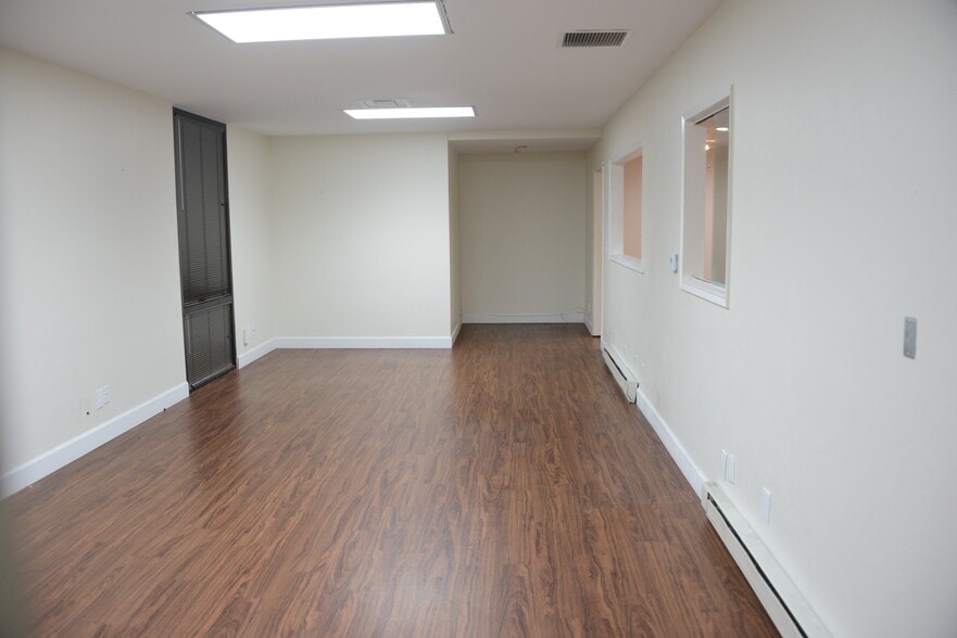 More Photos Of 1110-1118 Elko Dr, Sunnyvale Service For Lease