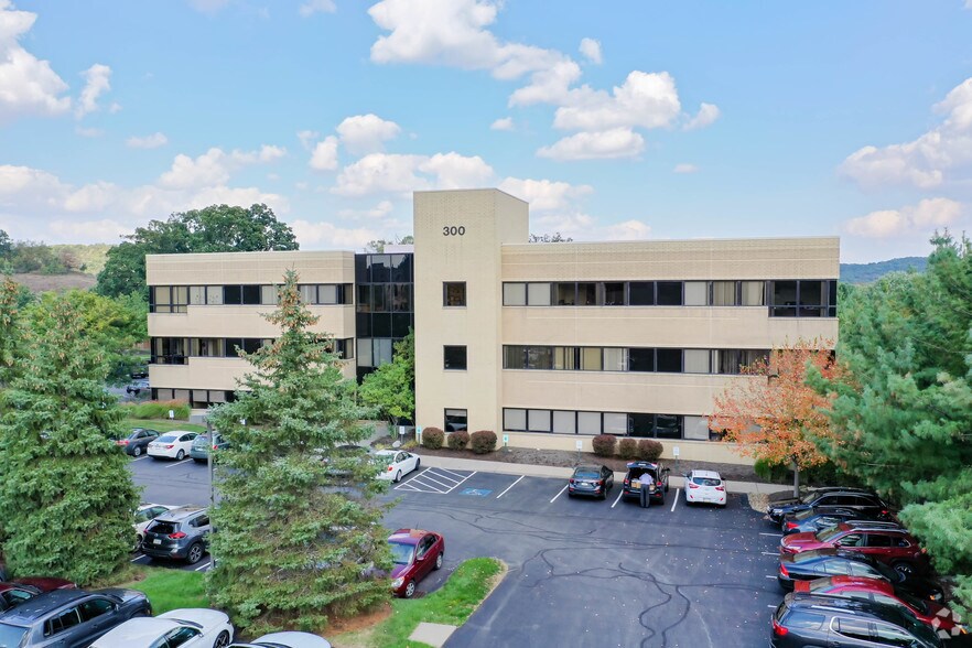 More Photos Of 300 Northpointe Cir, Seven Fields Coworking Space