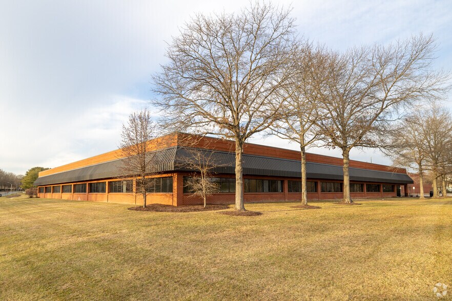 Primary Photo Of 1049 Prince Georges Blvd, Upper Marlboro Industrial For Sale