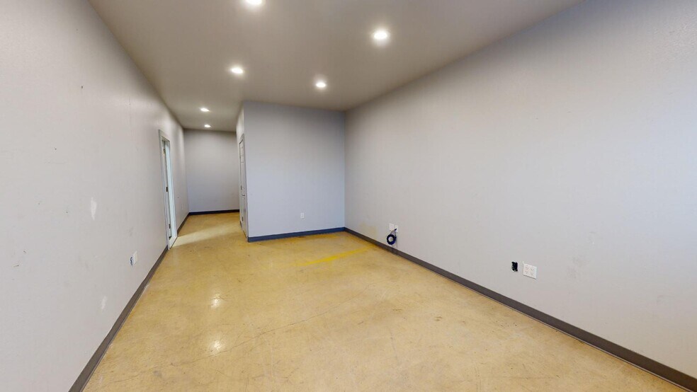 More Photos Of 100 Precision, Buda Warehouse For Lease