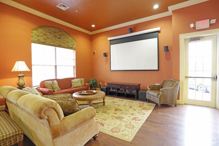 More Photos Of 10225 City Walk Dr, Woodbury Apartments For Sale