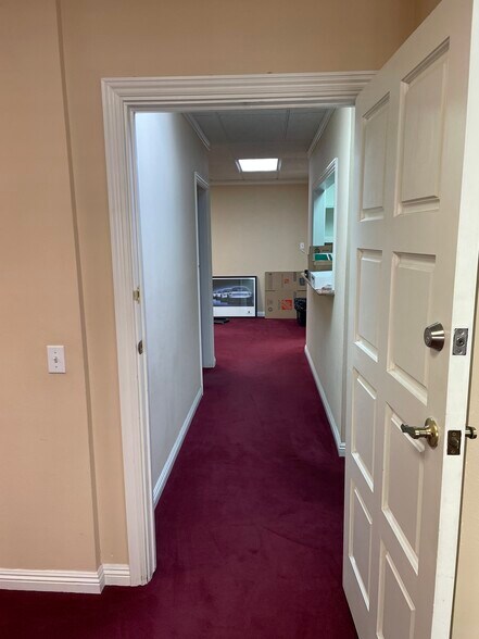 More Photos Of 71650 Sahara Rd, Rancho Mirage Office For Lease