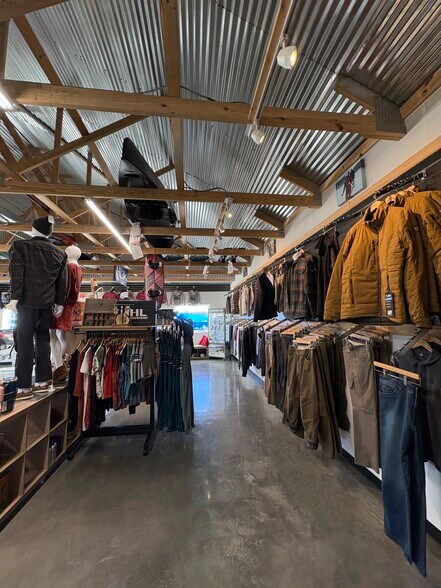 More Photos Of 25272 State Highway 27, Holcombe Office For Lease