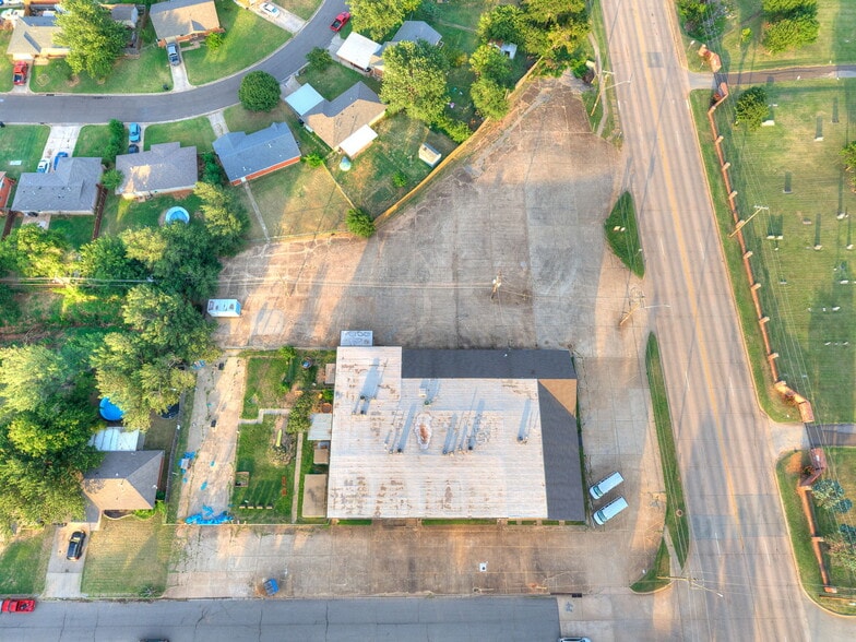 More Photos Of 809 SW 4th St, Moore Religious Facility For Sale