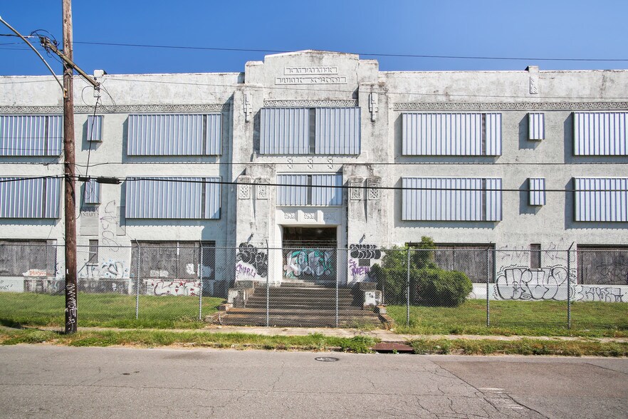 More Photos Of 1301 Clouet St, New Orleans Schools For Sale