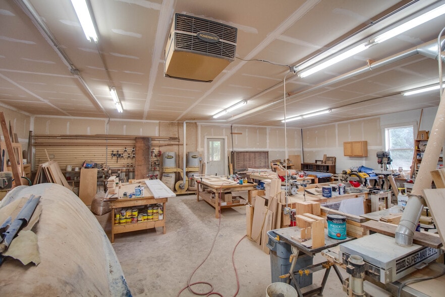 More Photos Of 309 N Market St, Grafton General Retail For Sale