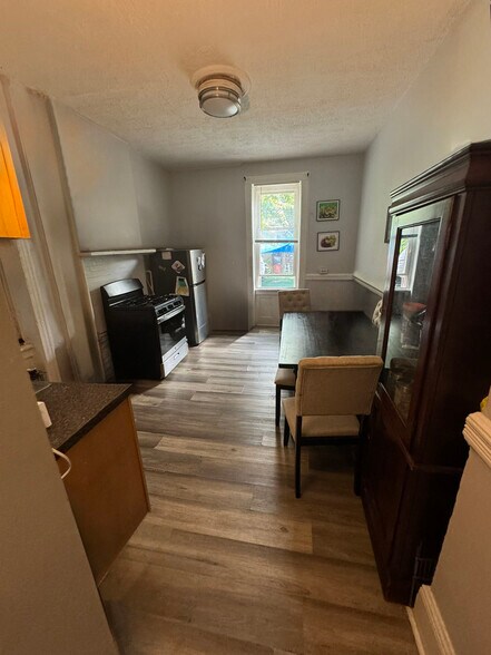 More Photos Of 902 West St, Union City Multifamily For Sale