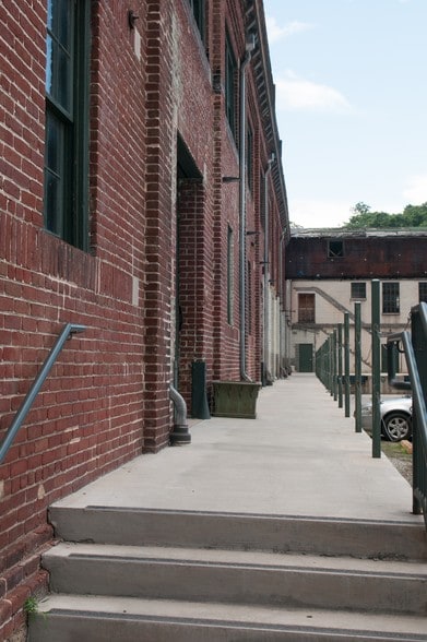 More Photos Of 315 Albemarle Ave SE, Roanoke Office For Lease