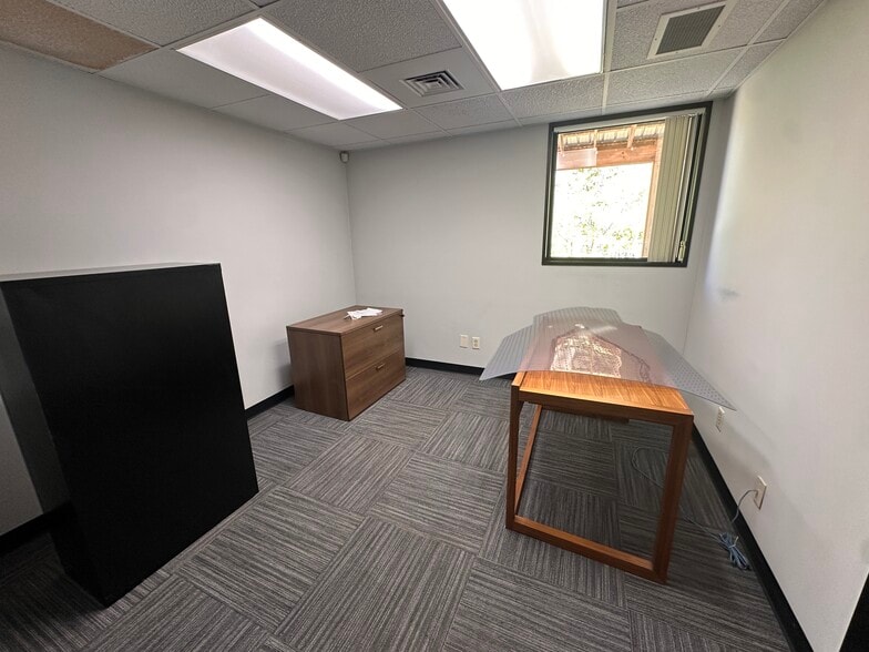 More Photos Of 5171 Plainfield Ave NE, Grand Rapids Medical For Lease