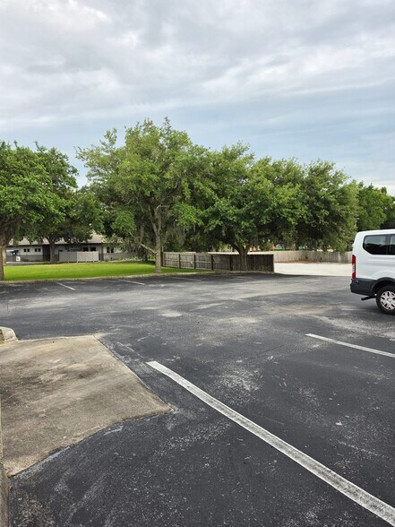 More Photos Of 2201 SW 19th Ave Rd, Ocala Freestanding For Lease