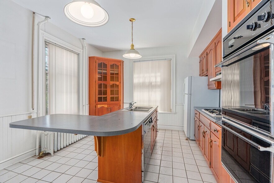 More Photos Of 313 E Broad St, Bethlehem Apartments For Sale