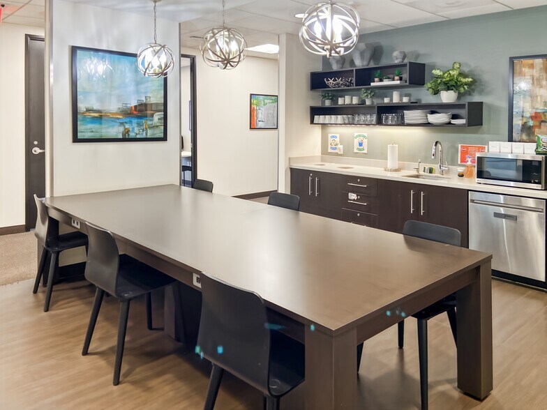 More Photos Of 21515 Hawthorne Blvd, Torrance Coworking Space