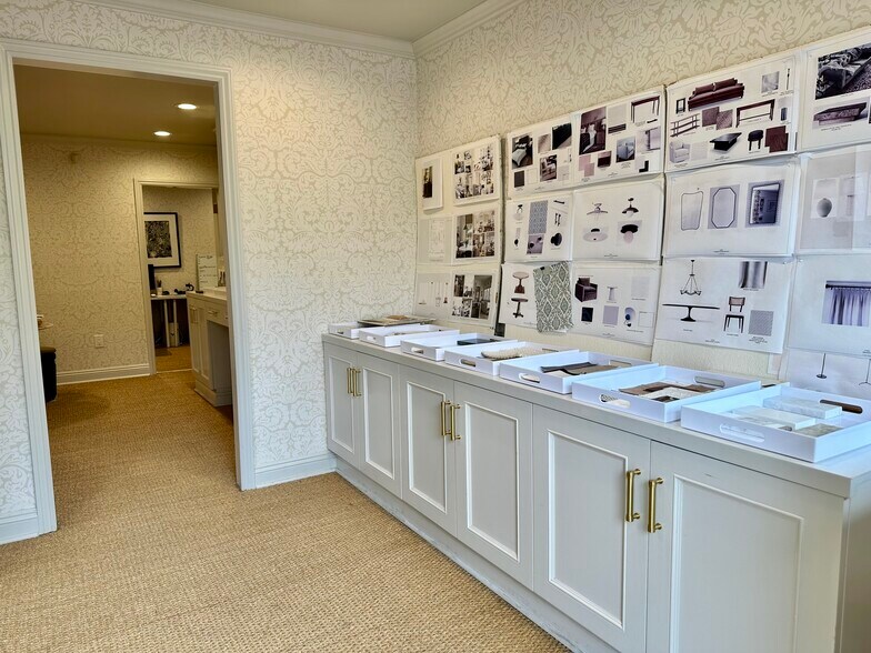 More Photos Of 100 Barrington Walk, Los Angeles Storefront Retail Office For Lease