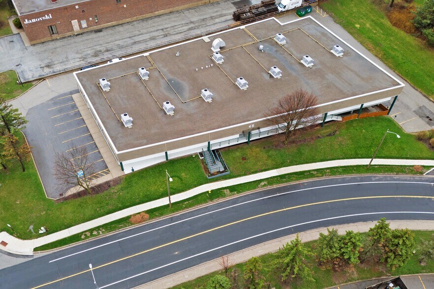More Photos Of 45 Mcintosh Dr, Markham Office For Sale