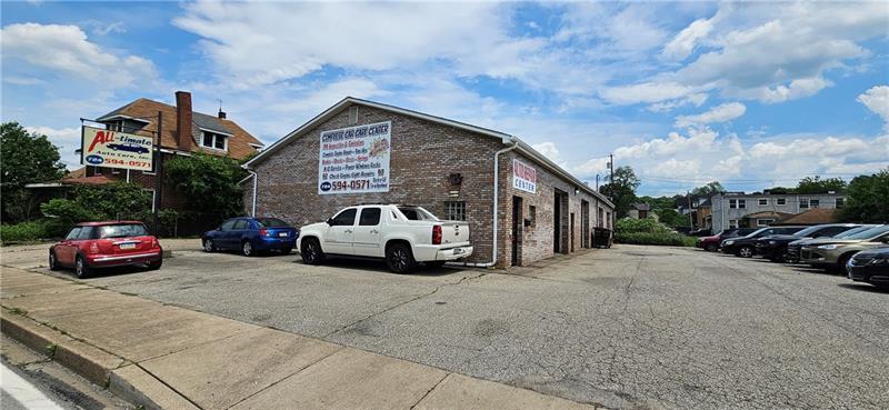 More Photos Of 340 Industrial Blvd, New Kensington Warehouse For Sale