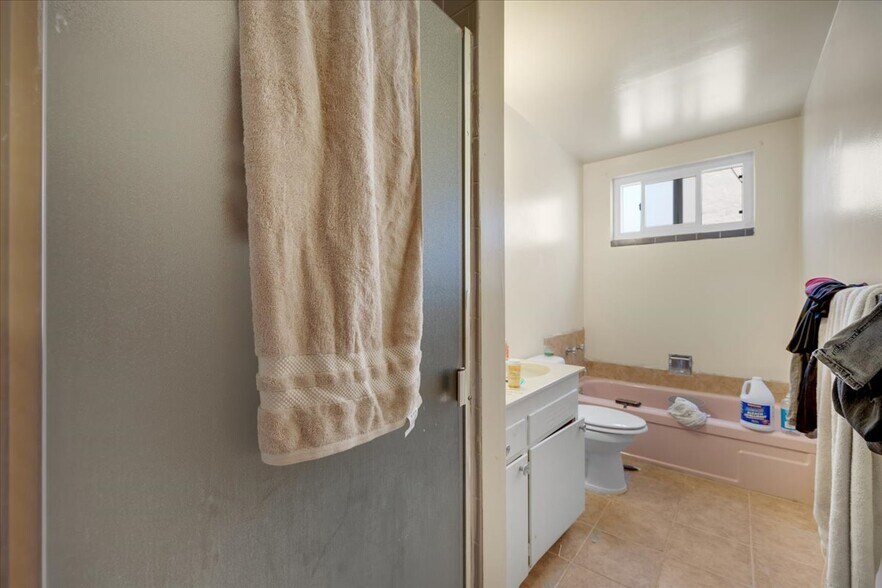More Photos Of 236 Haas Ave, San Leandro Apartments For Sale