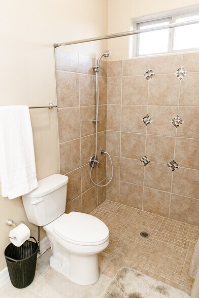More Photos Of 1722 E Tamar Rd, Phoenix Assisted Living For Sale