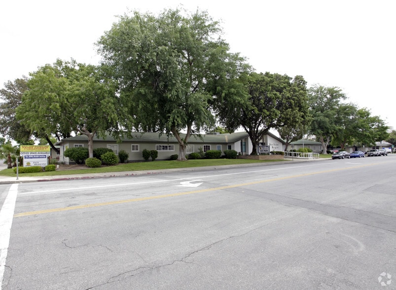 More Photos Of 2920 H St, Bakersfield Medical For Lease
