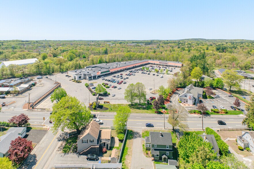 More Photos Of 436 Broadway St, Methuen Freestanding For Sale