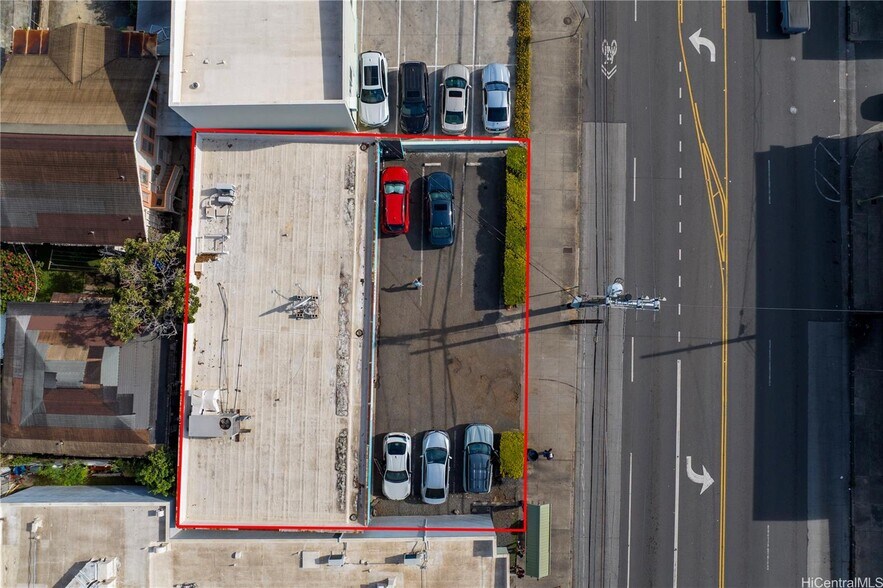 More Photos Of 2046 N King St, Honolulu Storefront Retail Office For Sale