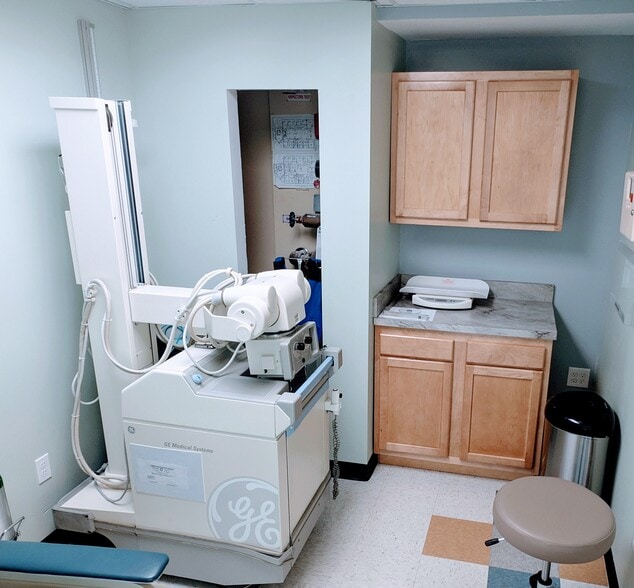 More Photos Of 1151 S 4th St, Louisville Medical For Lease