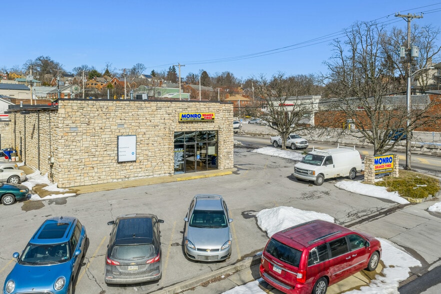 More Photos Of 331 Cochran Rd, Mt Lebanon Freestanding For Sale