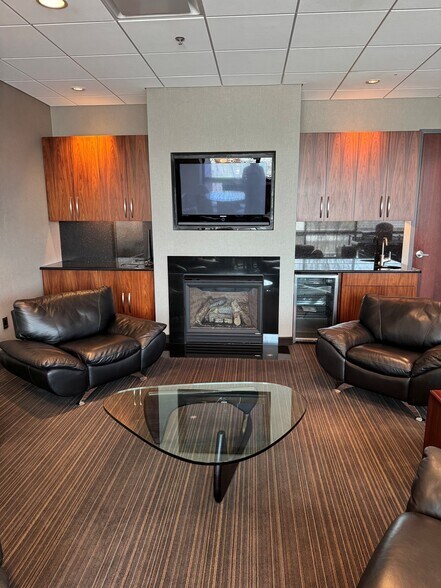 More Photos Of 7226 Lee Deforest Dr, Columbia Medical For Sale