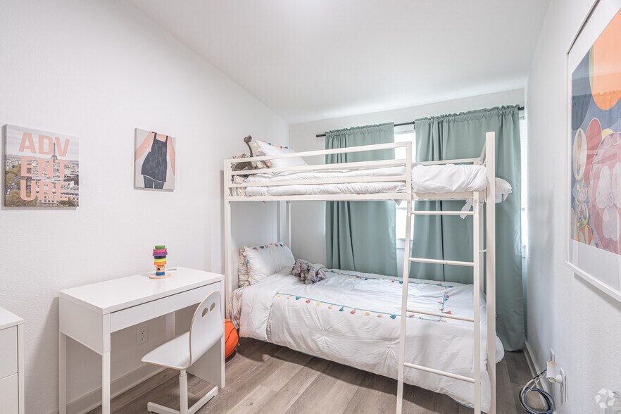 More Photos Of 2020 Cottonwood St, Beaumont Apartments For Sale