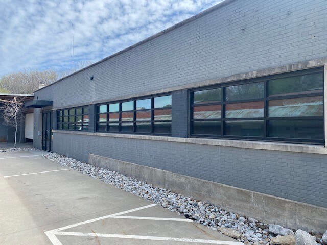 More Photos Of 3612 Karnes Rd, Kansas City Unknown For Lease