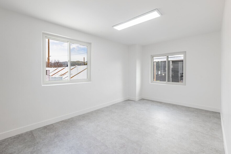 More Photos Of 203-215 N Victory Blvd, Burbank Office For Lease