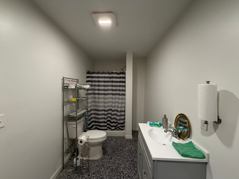 More Photos Of 170 South St, Brooklyn Restaurant For Sale