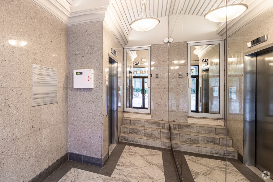 More Photos Of 71-77 Bank St, Ottawa Office For Lease