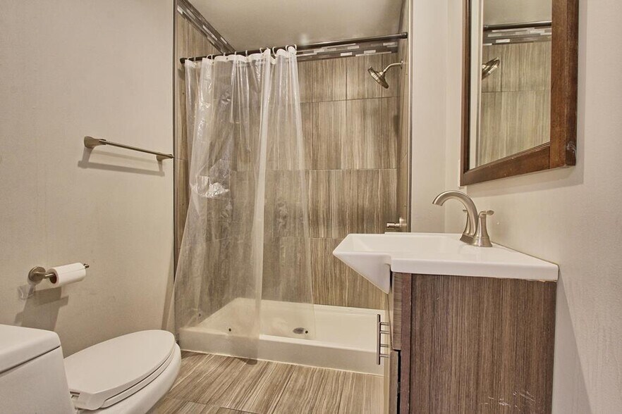 More Photos Of 2422 NE Glisan St, Portland Apartments For Sale